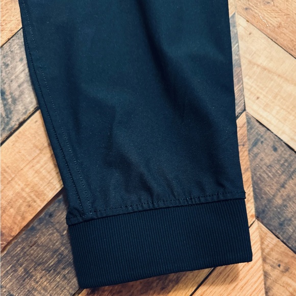 Men’s black XL LuLu License Tp Train athletic pants - Picture 3 of 6